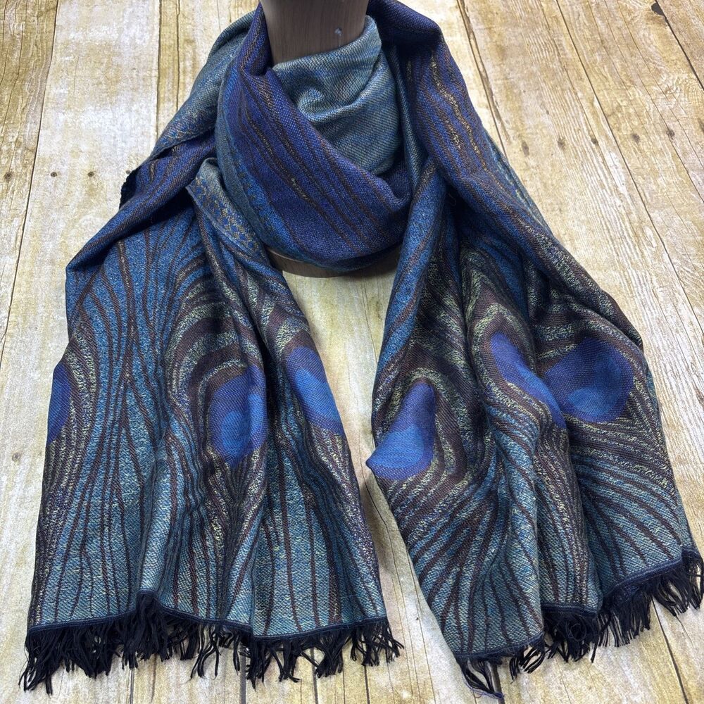 Metropolitan Museum of Art Scarf 40% Wool 20% Silk 40% Viscose India Fringe